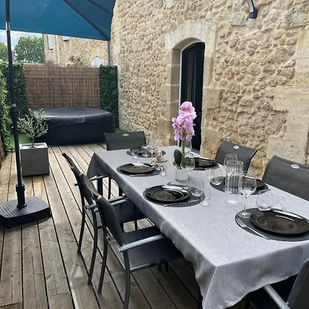 Holiday home Maison Elegante 100m2, Jacuzzi Privatif Et Jardin Portets