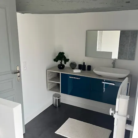 Holiday home Maison Elegante 100m2, Jacuzzi Privatif Et Jardin *